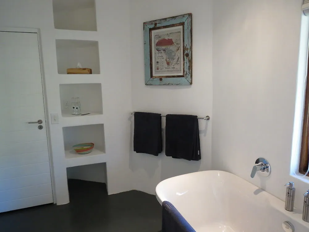 Ekuthuleni Lodge ストランド